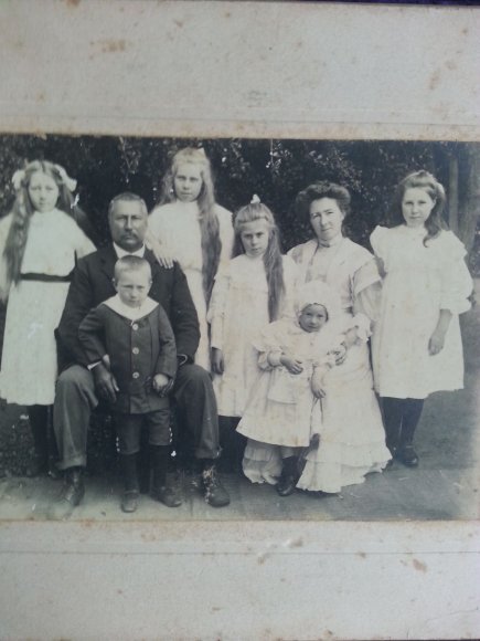 Unknown Clarkes 39